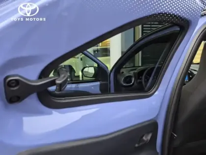 Photo 20 Toyota Aygo Hybride 116h Graphic ZEN