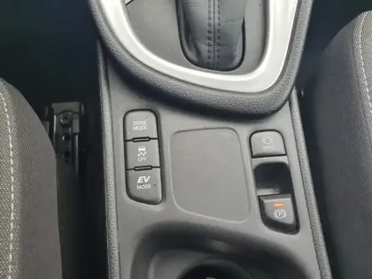 Photo 18 Toyota Yaris Hybride 116H Dynamic business