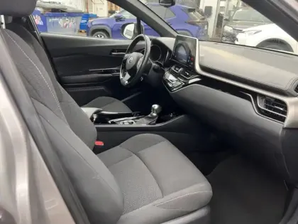 Photo 11 Toyota C-HR 1.8 HYBRIDE 122 DESIGN