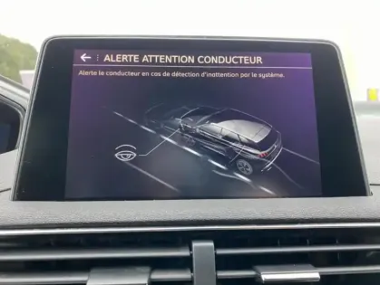 Photo 25 Peugeot 3008 II Puretech 130 S&S GT LINE