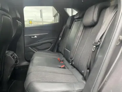 Photo 17 Peugeot 3008 II Puretech 130 S&S GT LINE