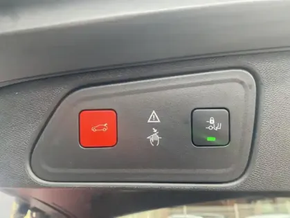 Photo 32 Peugeot 3008 II Puretech 130 S&S GT LINE