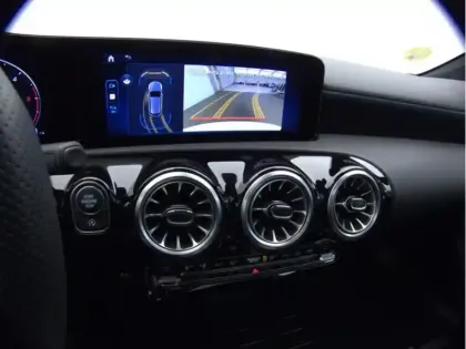 Photo 18 Mercedes Classe A 200 d AMG Line