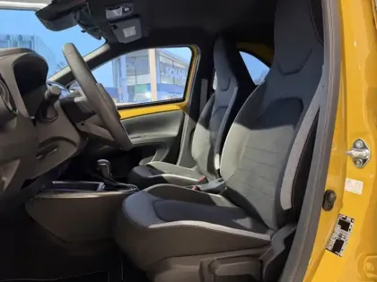 Photo 16 Toyota Aygo Hybride 116h GR Sport CROSSOVER SP