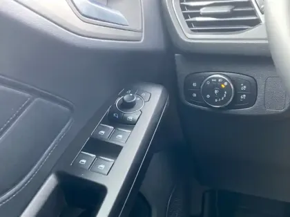 Photo 24 Ford Focus Gén. IV Ph2 Titanium X Business 5