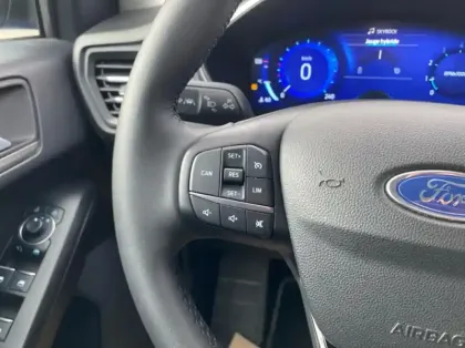 Photo 34 Ford Focus Gén. IV Ph2 Titanium X Business 5