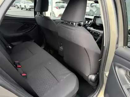 Photo 10 Toyota Yaris Hybride 116h Design