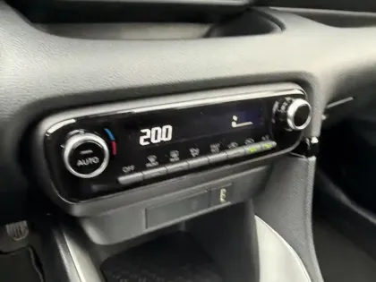 Photo 21 Toyota Yaris Hybride 116h Design