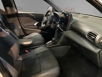 Photo 10 Toyota Yaris Hybride 1.5 HYBRID 130H GR SPORT AUTO