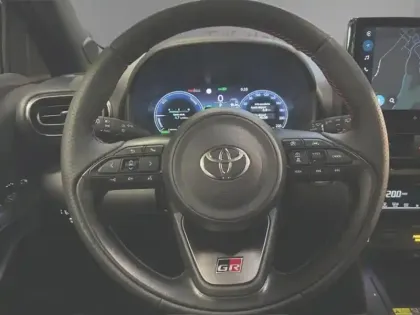 Photo 14 Toyota Yaris Hybride 1.5 HYBRID 130H GR SPORT AUTO