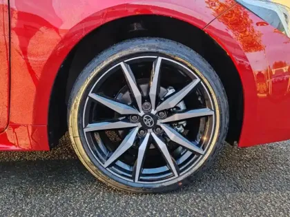 Photo 8 Toyota Corolla Hybride 1.8L 140h GR Sport MY25