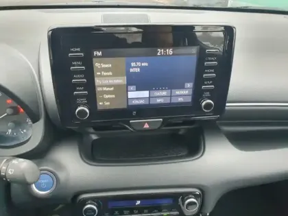 Photo 16 Toyota Yaris Hybride 116h Dynamic business