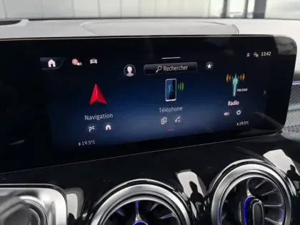 Photo 12 Mercedes GLB 200 d AMG Line