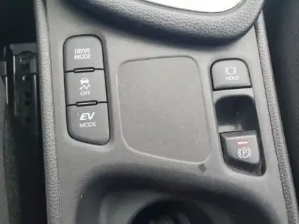 Photo 17 Toyota Yaris Hybride 116h Dynamic business