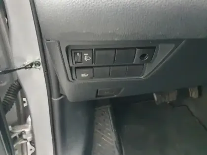 Photo 14 Toyota Yaris Hybride 116h Dynamic business