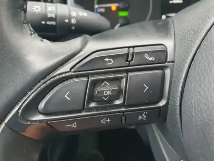 Photo 20 Toyota Yaris Hybride 116h Dynamic business