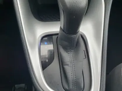 Photo 18 Toyota Yaris Hybride 116h Dynamic business