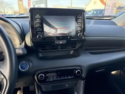 Photo 13 Toyota Yaris Hybride 116h Dynamic business