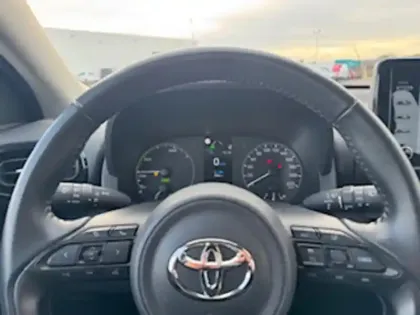 Photo 15 Toyota Yaris Hybride 116h Dynamic Business