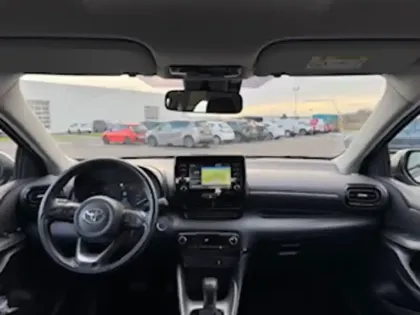 Photo 8 Toyota Yaris Hybride 116h Dynamic Business