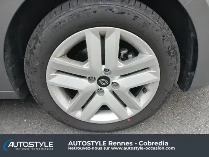 Photo 8 Renault Clio  1.5 Blue dCi 100ch Evolution