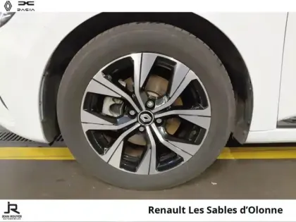 Photo 7 Renault Clio  1.6 E-Tech hybride 140ch Limited -21N