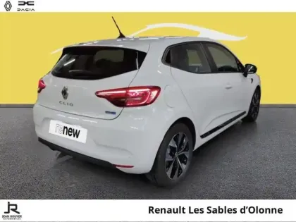 Photo 11 Renault Clio  1.6 E-Tech hybride 140ch Limited -21N