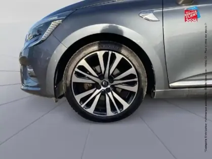 Photo 9 Renault Clio  1.6 E-Tech hybride 140ch Initiale Paris -21N