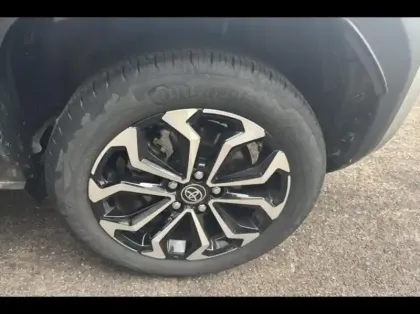 Photo 12 Toyota Yaris  Cross 116h Design 2WD MY22