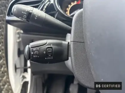 Photo 13 DS DS 3  PureTech 110ch So Chic S&S