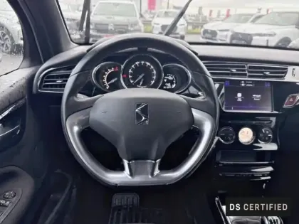 Photo 11 DS DS 3  PureTech 110ch So Chic S&S