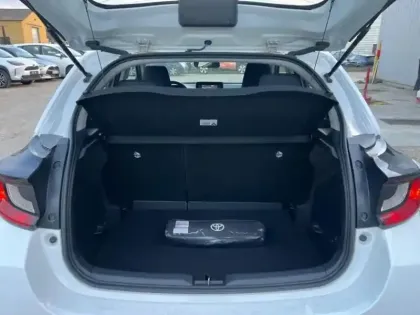 Photo 12 Toyota Yaris  120 VVT-i Dynamic 5p MY22