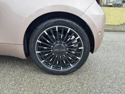 Photo 10 Fiat 500  e 118ch La Prima MY23