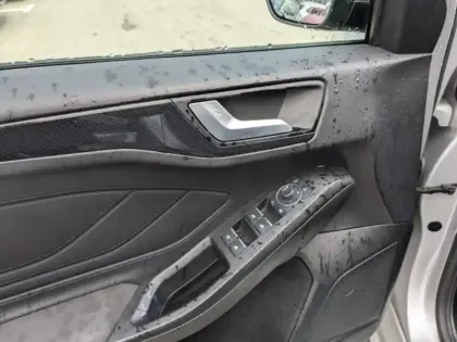 Photo 9 Ford Focus  1.0 Flexifuel mHEV 125ch ST-Line X