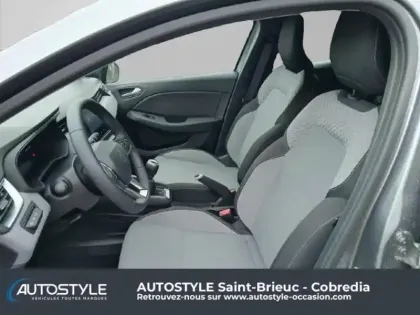 Photo 12 Renault Clio  1.5 dCi 100ch Evolution - 25