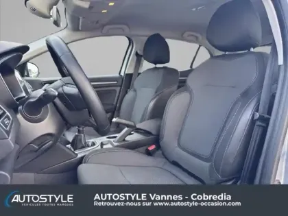 Photo 12 Renault Megane  1.5 Blue dCi 115ch Evolution