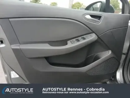 Photo 13 Renault Clio  1.5 dCi 100ch Evolution - 25