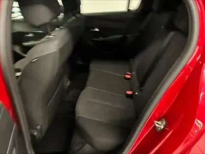 Photo 14 Peugeot 208  e- 136ch Style