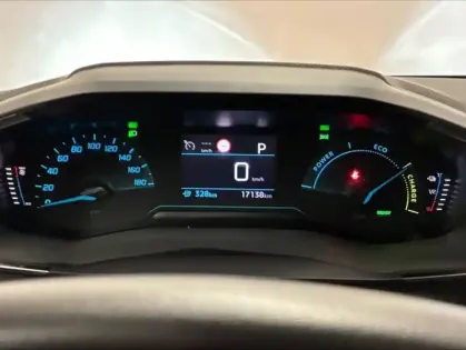 Photo 10 Peugeot 208  e- 136ch Style