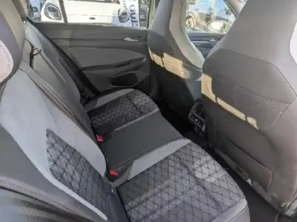 Photo 6 Volkswagen Golf  1.5 eTSI OPF 150ch R-Line DSG7