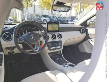 Photo 14 Mercedes Classe A  180 Sensation 7G-DCT