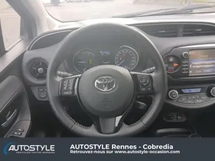 Photo 14 Toyota Yaris  100h Dynamic 5p