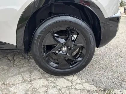 Photo 10 Alfa Romeo Junior  1.2 Ibrida 136ch Premium DCT6