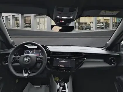 Photo 7 Alfa Romeo Junior  1.2 Ibrida 136ch Premium DCT6