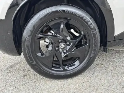 Photo 13 Alfa Romeo Junior  1.2 Ibrida 136ch Premium DCT6