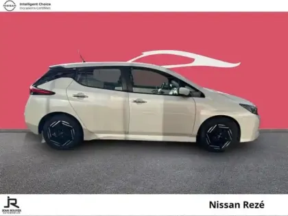 Photo 11 Nissan Leaf  150ch 40kWh Acenta 22