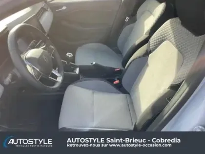 Photo 12 Renault Clio  1.5 dCi 100ch Evolution - 25