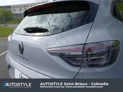 Photo 33 Renault Clio  1.5 dCi 100ch Evolution