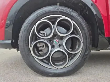 Photo 7 Alfa Romeo Tonale  1.3 PHEV 280ch Ti AT6 e-Q4