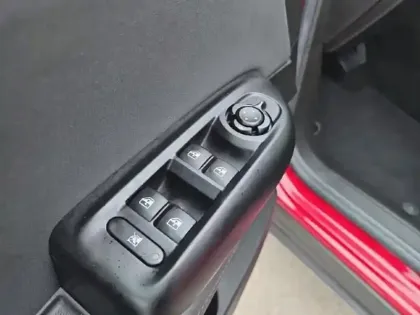 Photo 12 Alfa Romeo Tonale  1.3 PHEV 280ch Ti AT6 e-Q4